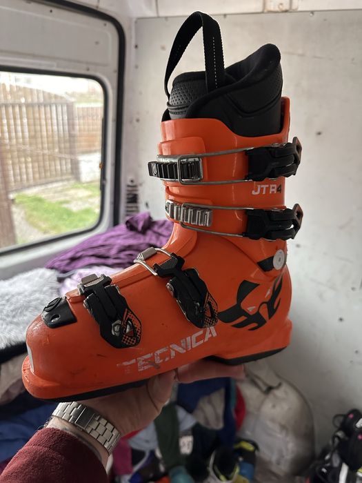 Clapari ski mai multe