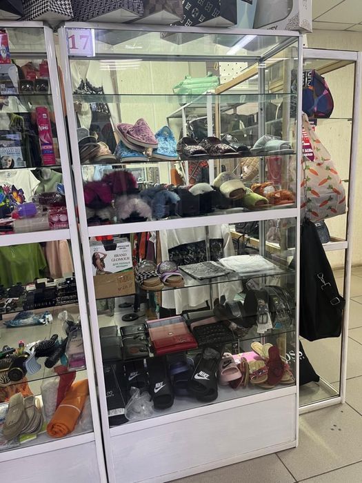 продаются витрины срочно