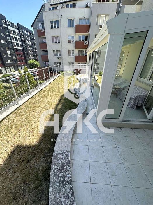 Дава се под наем Четиристаен апартамент в София, Малинова долина - 150 кв.м за 1550 € - Снимка #10