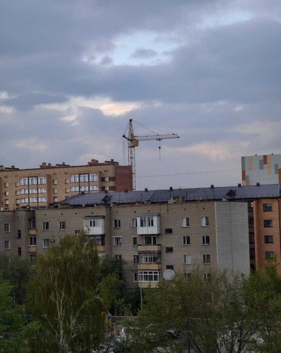 Продам бинокль (10×42), оптика, подарки, для дома.