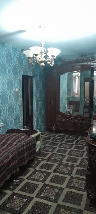 Uy sotiladi yunusobod tumani universamda