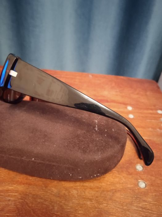 очки солнцезащитные