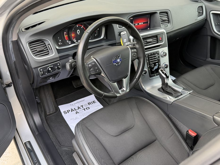 Volvo V60 Cross Country 2.0d