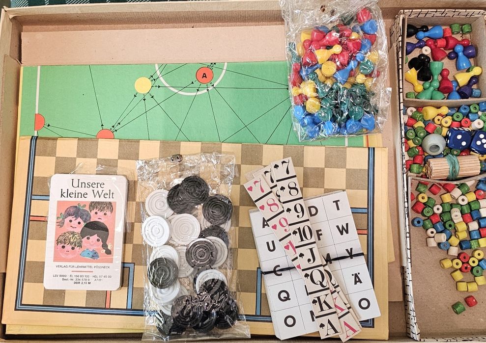 Зан. игри Не се сърди човече-3бр. , домино, шах-компакни и фигури