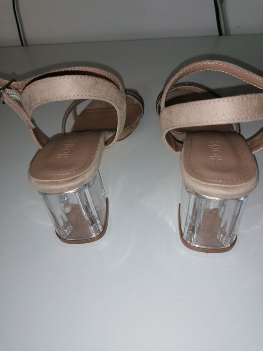 Sandale bej, noi
