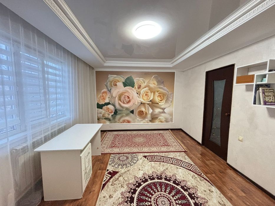 Продается коттедж 6 комн. Центр