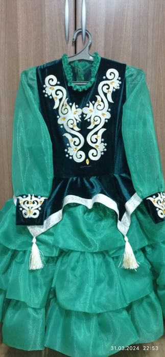 Қазақ көйлегі сатылады