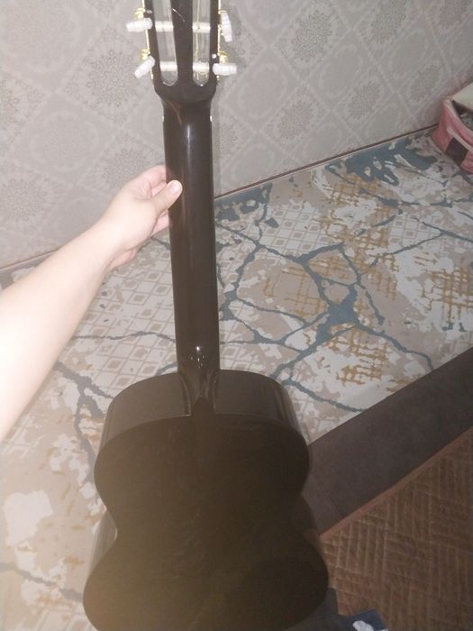 Продам гитару хорошего качества