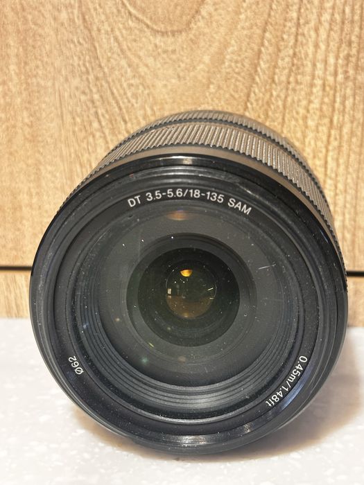 Объектив Sony SAL-18135