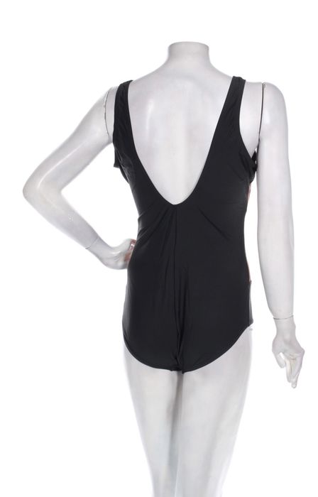 Дамски цял бански