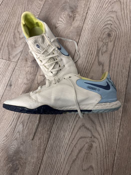 Бутсы,сороканожка