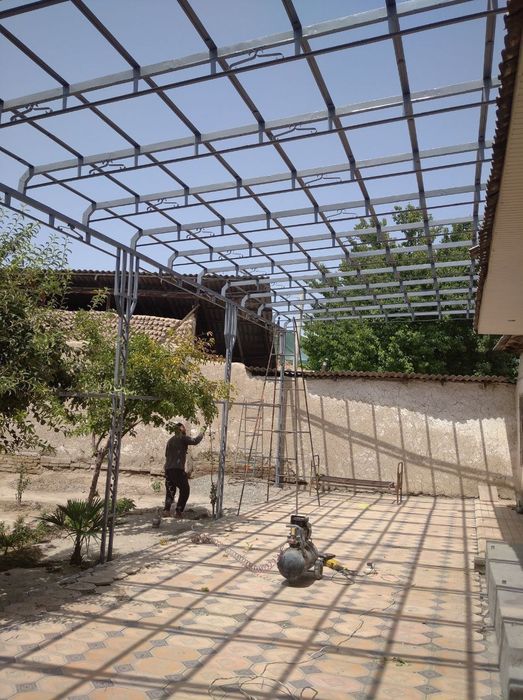 Tom naves sortak hozmat