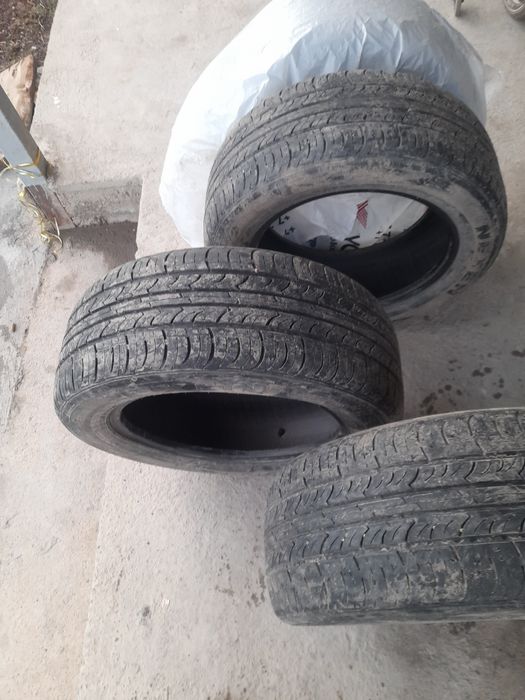 Продам летние шины 215\55\16