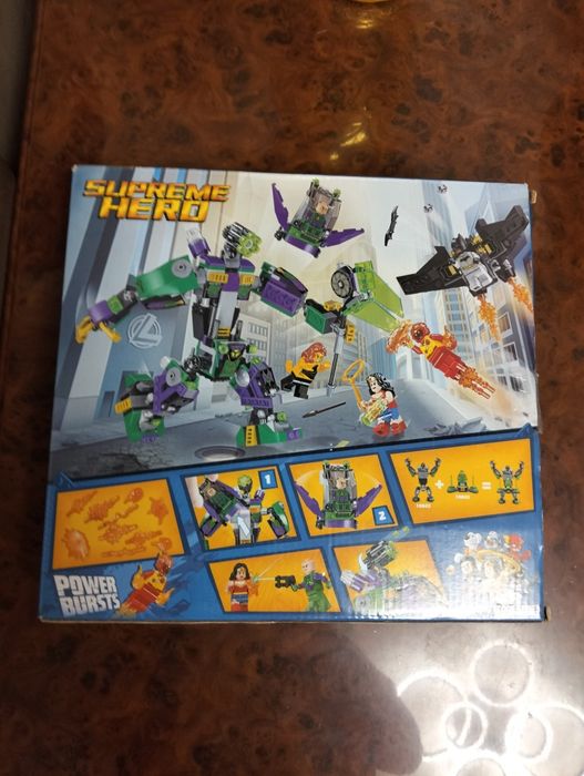 Продам конструктор Лего.