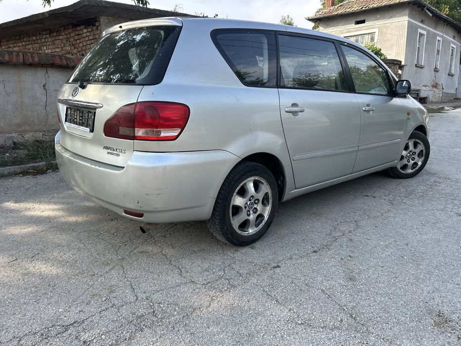 Aвенсис версо 2,0д 116кс на части/avensis verso 2,0d4d 116 na chasti