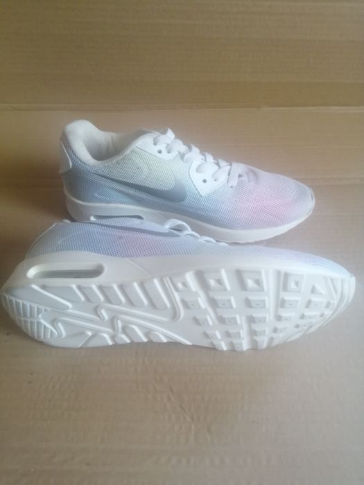 Дамски маратонки, маркови.номер 35.