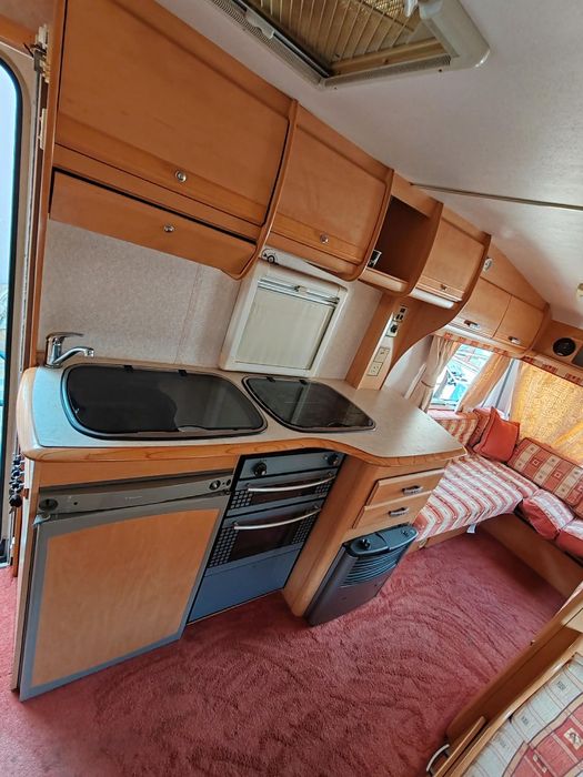 Vând rulota Beiley senator