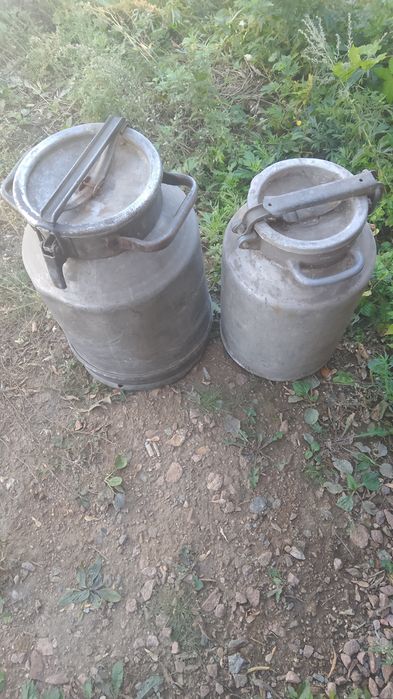 Продам тачку и две фляги для воды