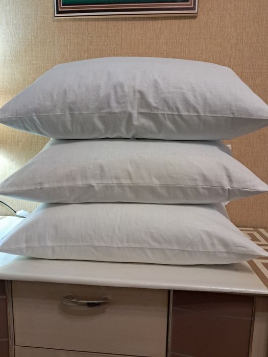 Для декора квартиры покрывало, подушки,плед,