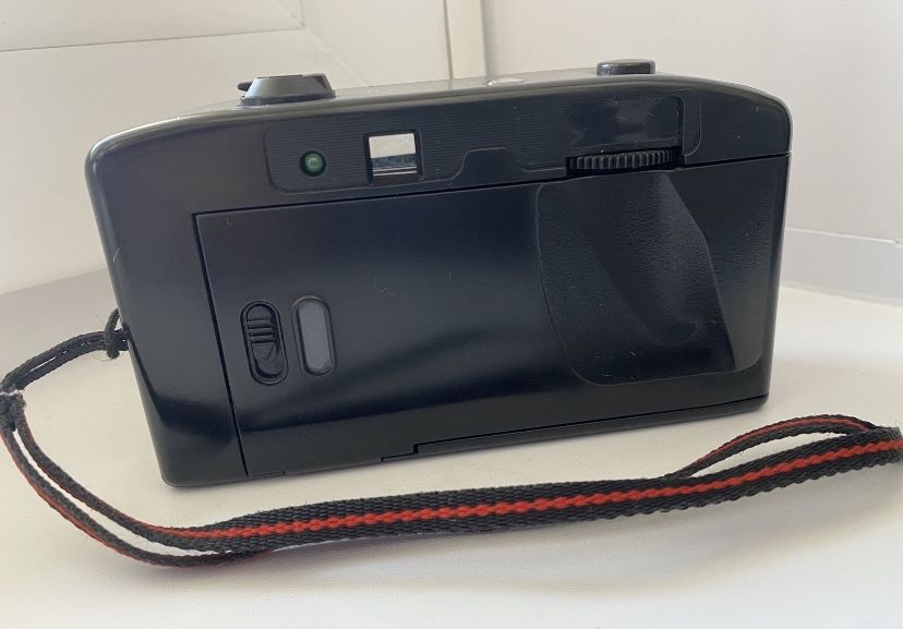 Продам Плёночный фотоаппарат в рабочем состоянии!