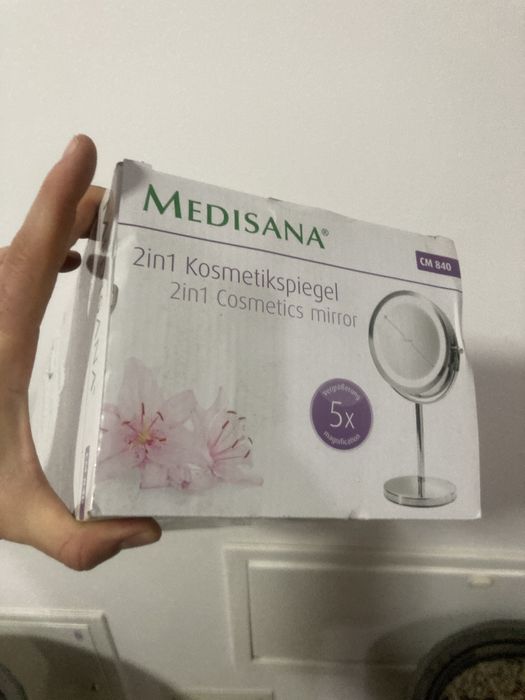 Oglindă cosmetică 2in1 medisana
