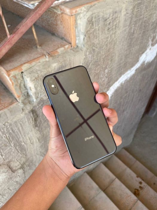 Iphone Xs sotiladi