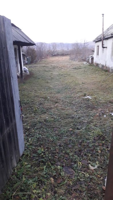 De vânzare  teren Onesti și Slanic Moldova