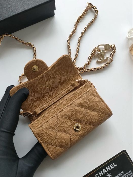 Чанта черна бяла и бежова мини chanel