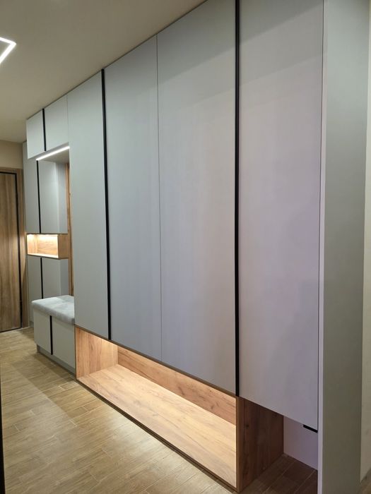 Д.И.А. Мебел- Мебели по поръчка