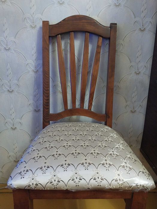 Продам новые мягкие стулья