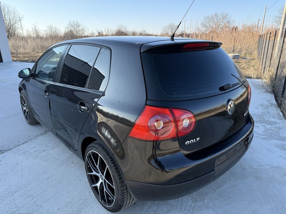 VW Golf 5 1.6FSI на части