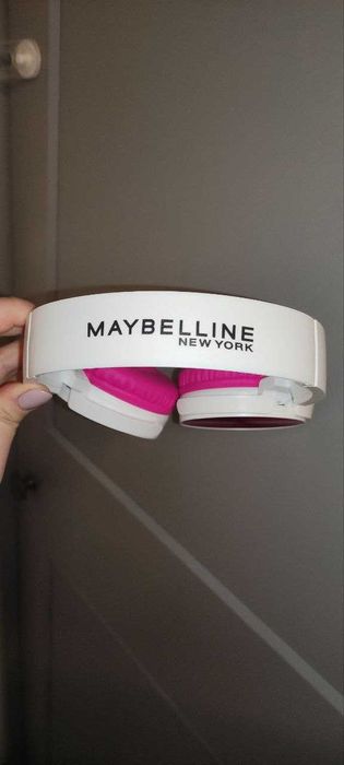 Слушалки Bluetooth, Maybelline New York