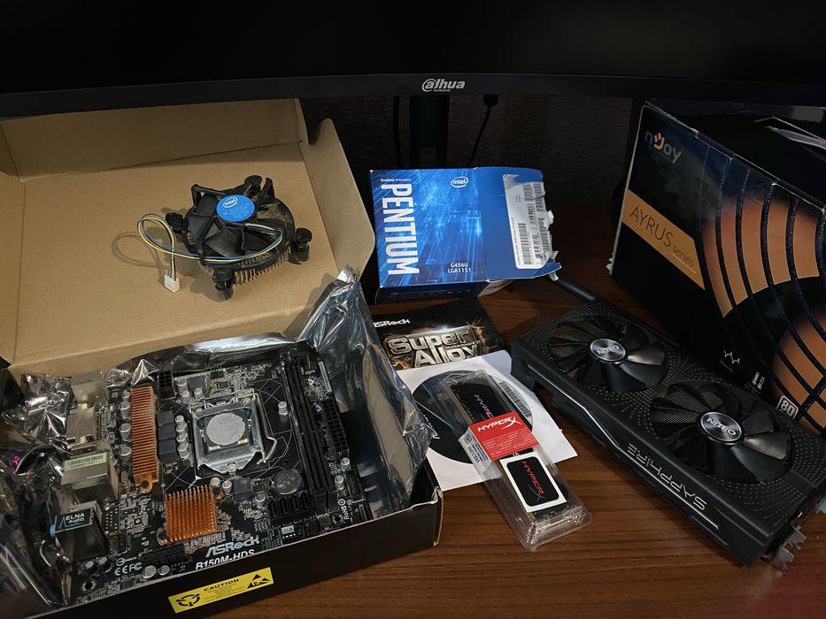 Комплект- дъно,процесор,рам, видеокарта и подарък захранване