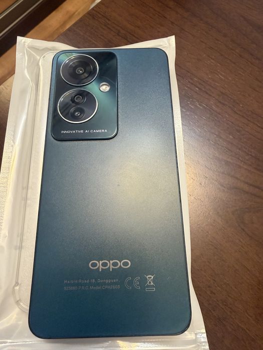 Negociabil Oppo reno 11F pentru piese. Ecranul se aprinde nu merge touchul