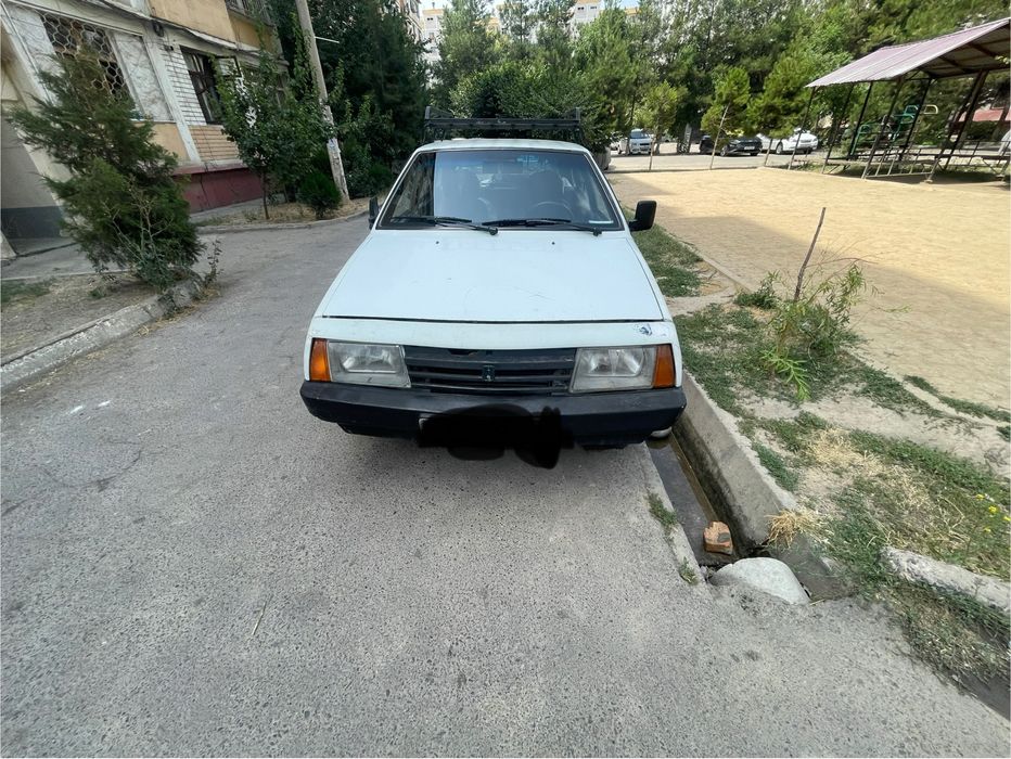 Vaz 2109 gaz-benzinda yuradi