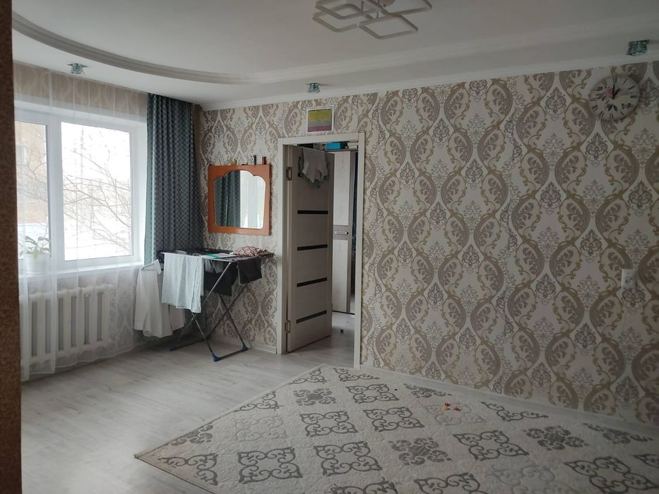 Продам двух комнатную квартиру