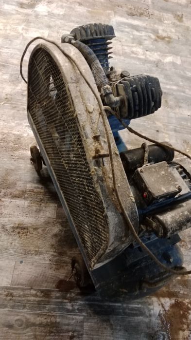 Продам воздушный канпресар