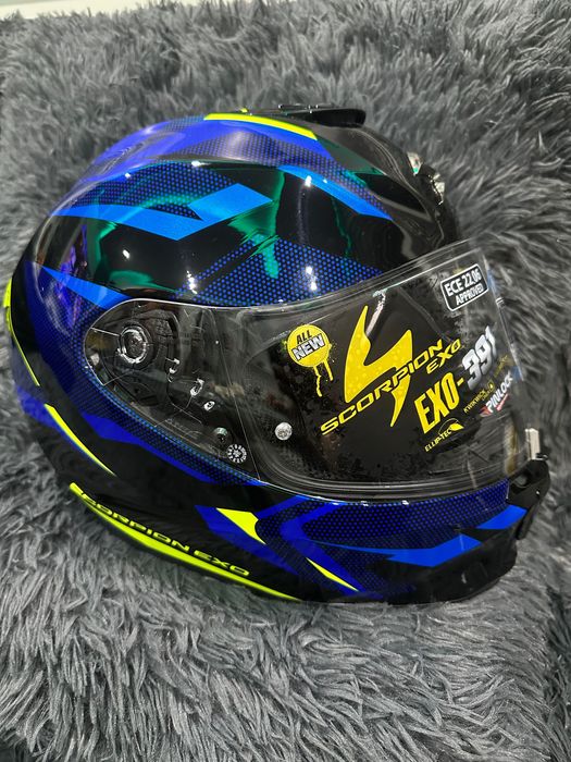 Каска за пистов мотор