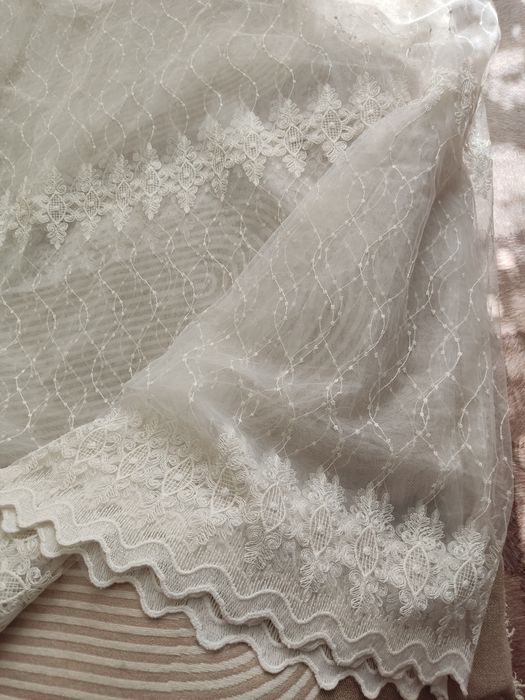 Тюль белая. Производство Германия. Качество отличное.