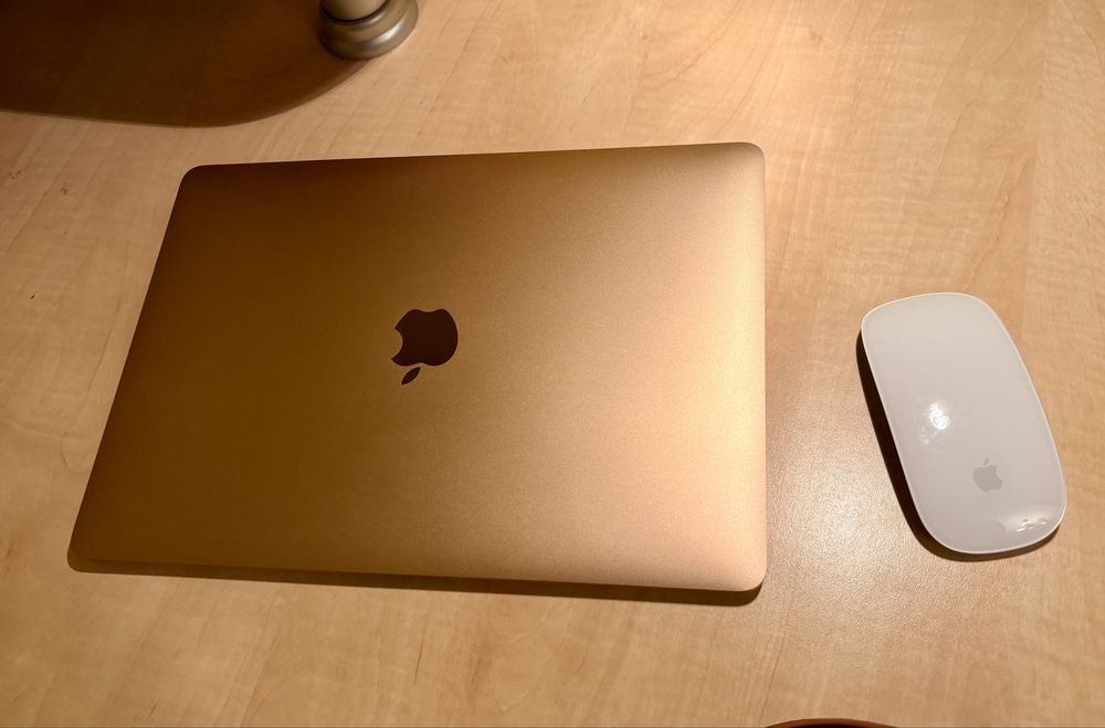 Notebook Gold- Impecabil, ca nou.