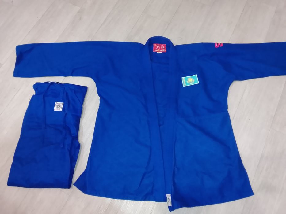 Продам кимоно для дзюдо
