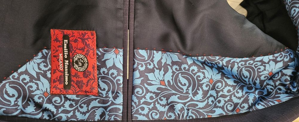 Costum bleumarin elegant, mărimea 58, stare impecabilă