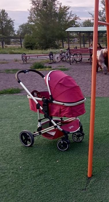 Продам коляску в