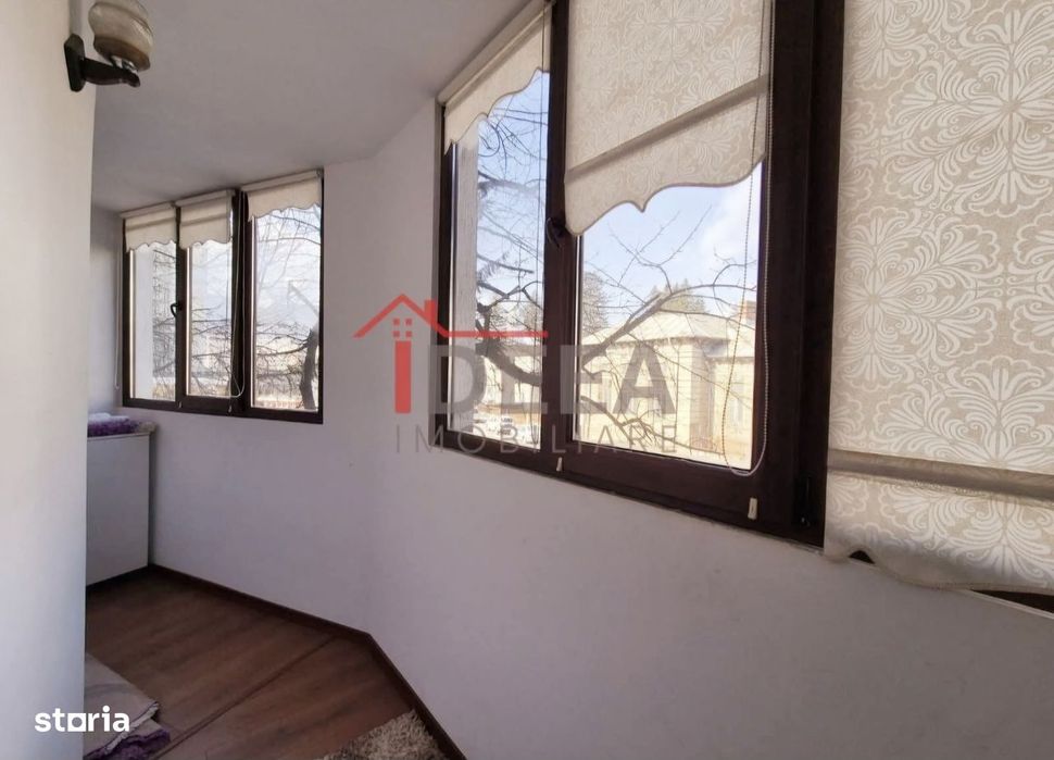 Apartament cu 2 camere, decomandat, etaj 1, zona centrala