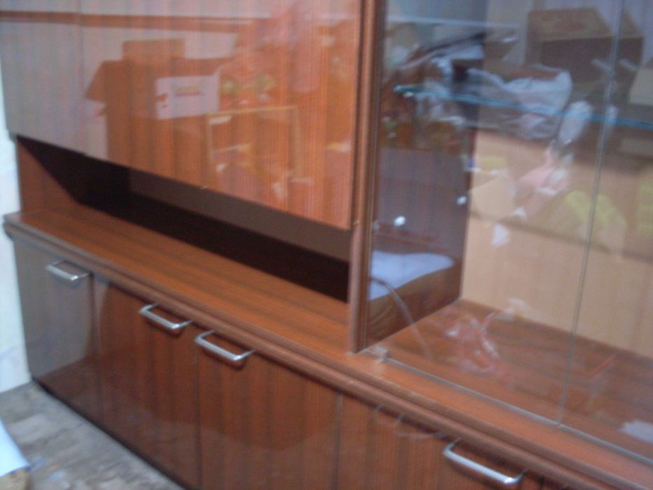 Холна секция- библиотека.