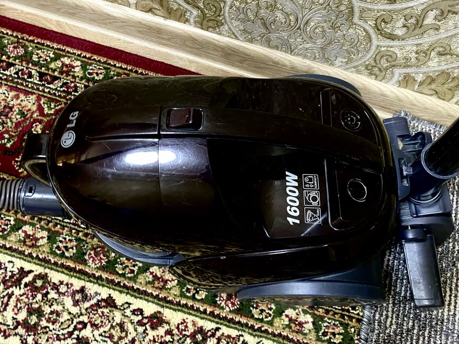 Пылесос LG  в хорошем состоянти