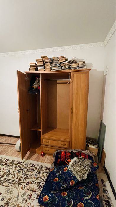 Продается шкаф из дерево