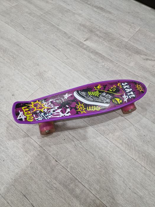 Продам вещи на девочку 3-7 лет