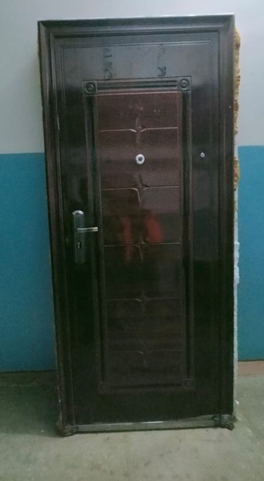 Продам железный дверь