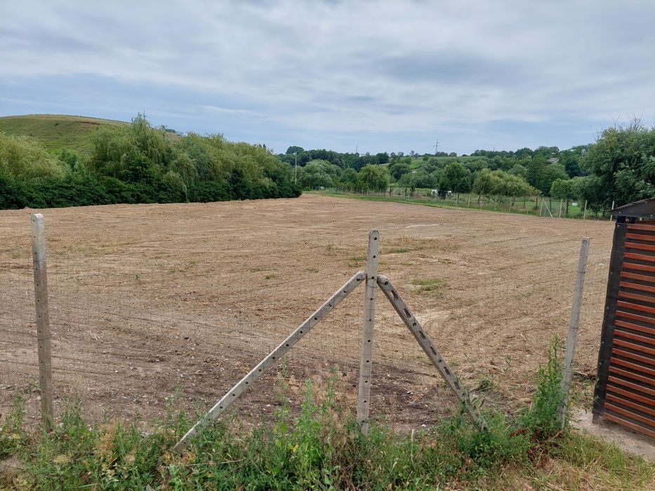 Inchiriere/vanzare teren intravilan 4000 m2